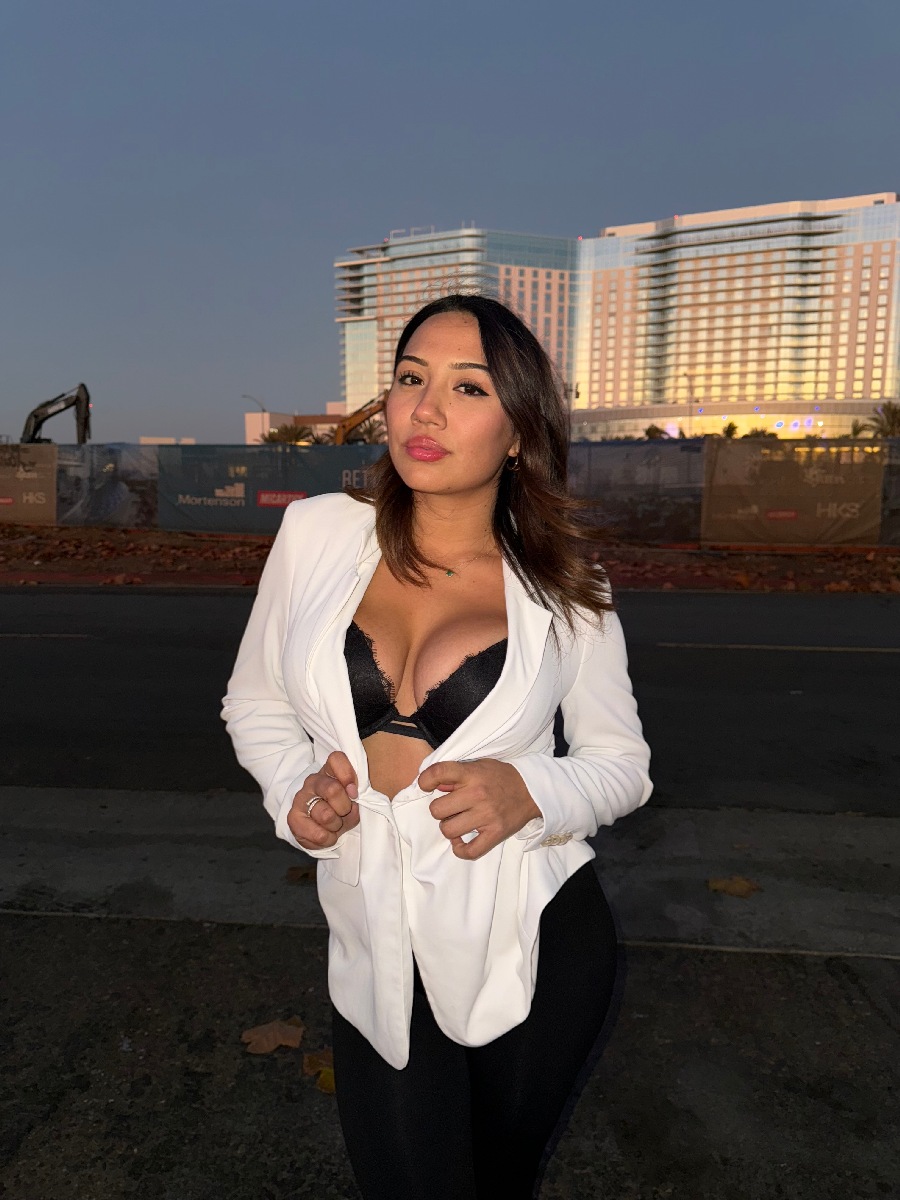 Take a pause and enjoy Ali Cruz — streaming from Lusaka